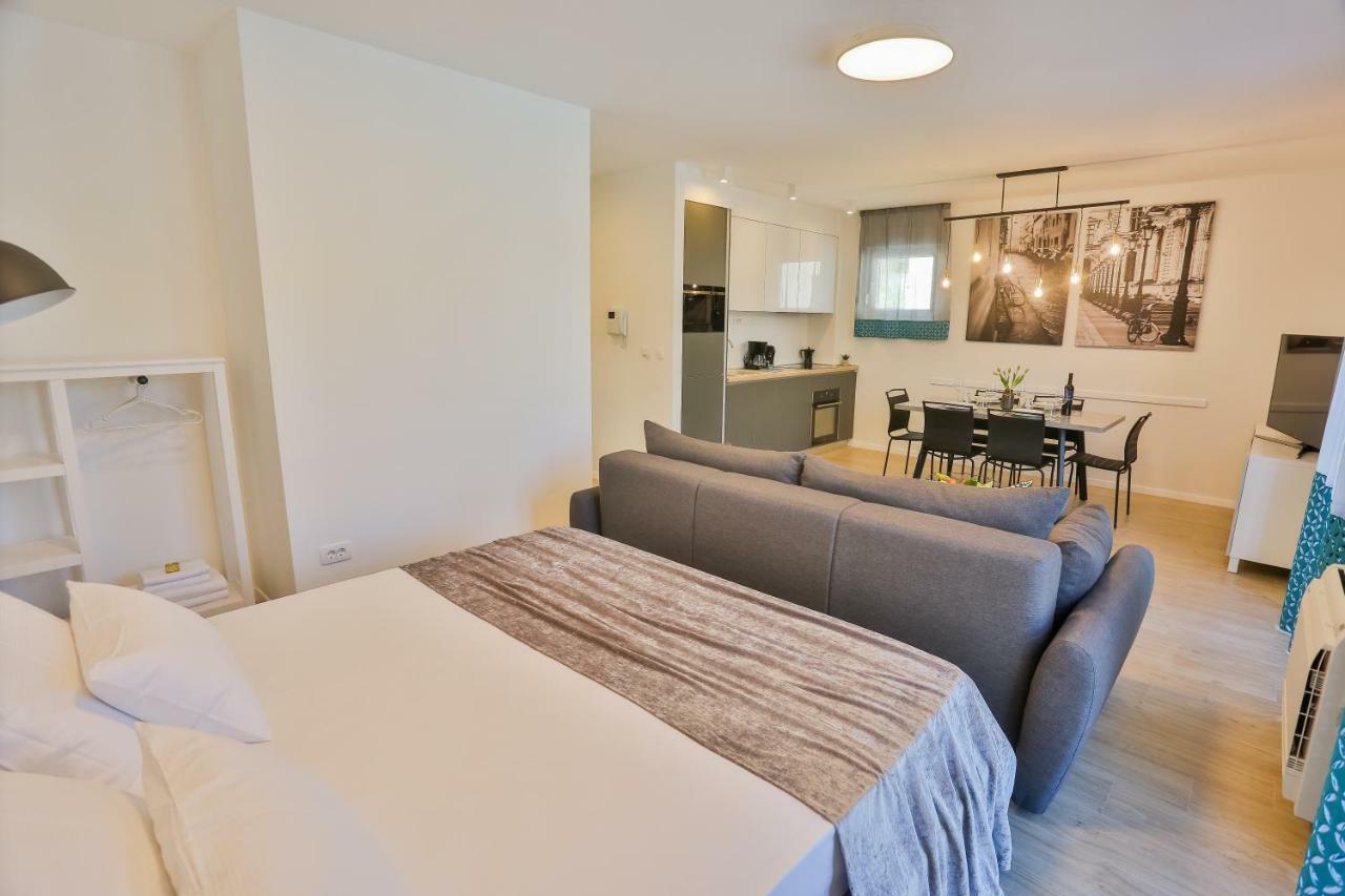 Luxury Urban Villa Apartments With Jacuzzi Split Zewnętrze zdjęcie