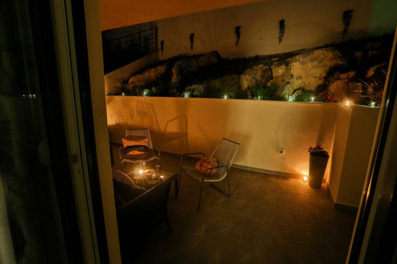 Luxury Urban Villa Apartments With Jacuzzi Split Zewnętrze zdjęcie