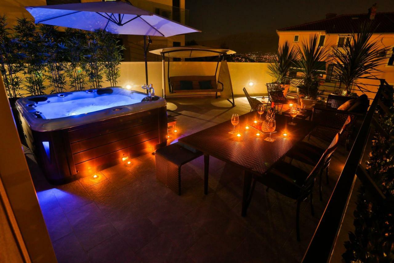 Luxury Urban Villa Apartments With Jacuzzi Split Zewnętrze zdjęcie